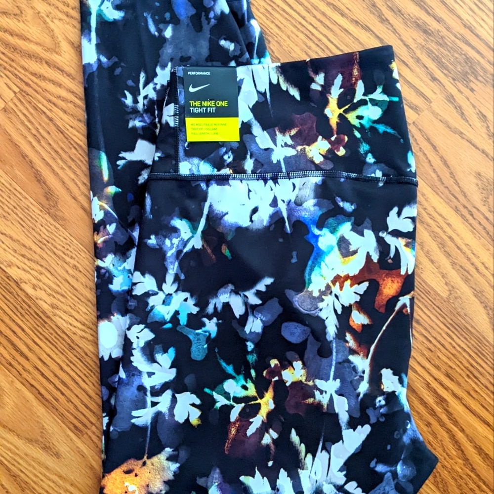🔥 NWT 🔥 Nike Full Length Leggings